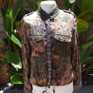 Desigual size 8 medium mixed print green jacket